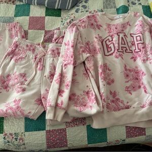 GAP Pink Floral sweat set